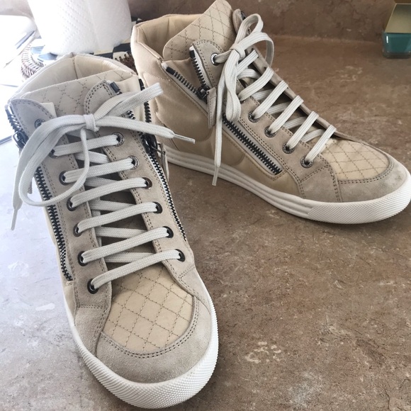 Chanel CC high tops size 37 Authentic. - Picture 7 of 9